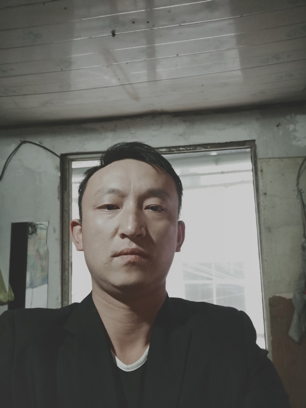 放弃爱你的第一张照片--贵阳王婆说媒